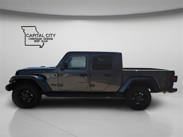 new 2025 Jeep Gladiator car, priced at $41,435