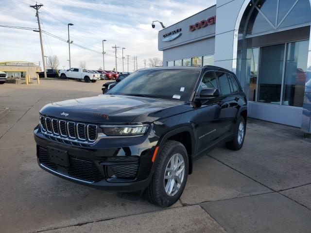 new 2025 Jeep Grand Cherokee car, priced at $38,390