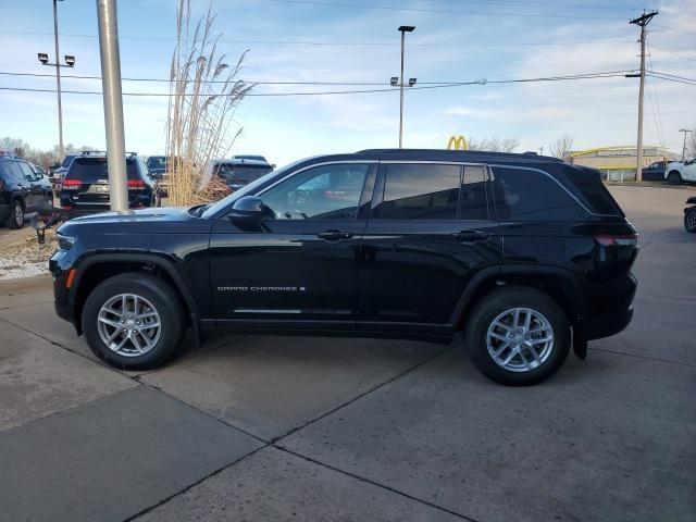 new 2025 Jeep Grand Cherokee car, priced at $38,390