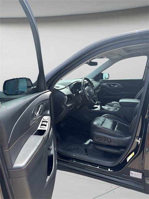 used 2020 Chevrolet Traverse car, priced at $22,296