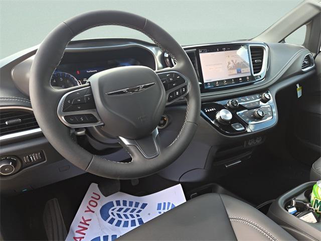 new 2025 Chrysler Pacifica car, priced at $38,225