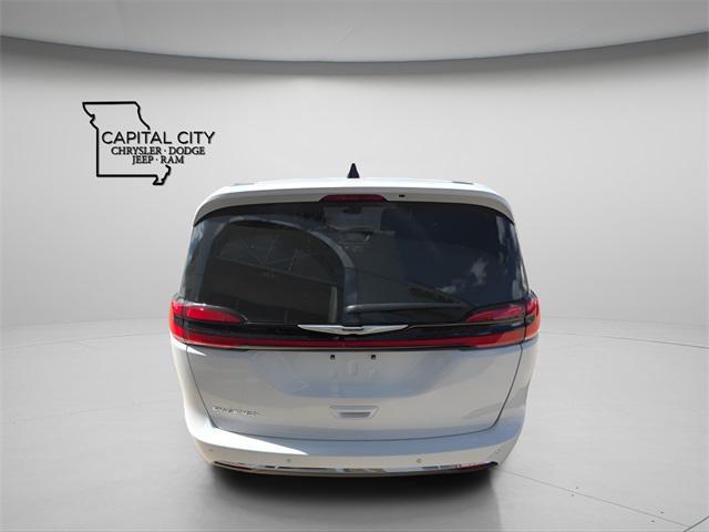 new 2025 Chrysler Pacifica car, priced at $38,225