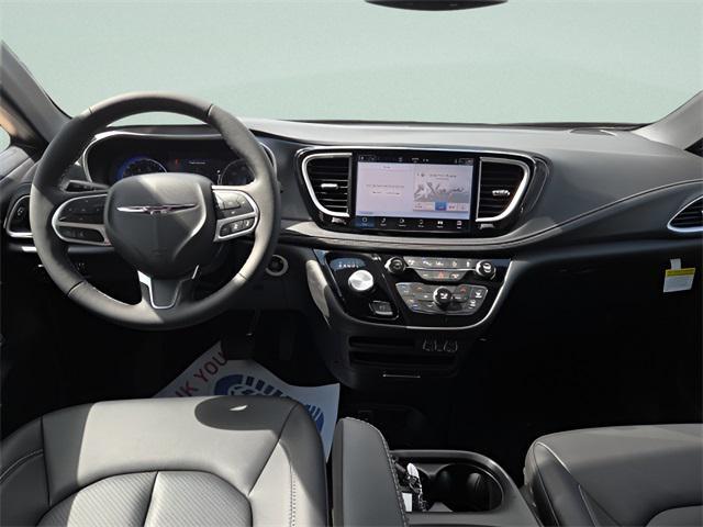 new 2025 Chrysler Pacifica car, priced at $38,225