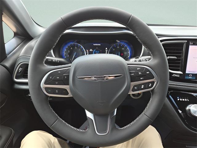 new 2025 Chrysler Pacifica car, priced at $38,225