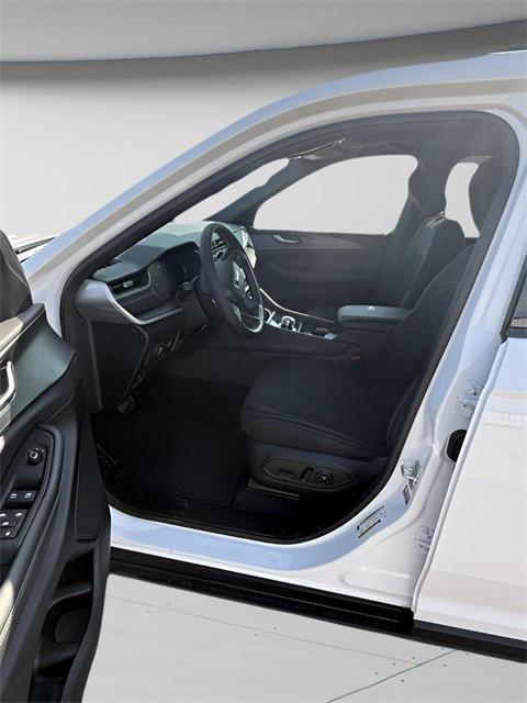 new 2025 Jeep Grand Cherokee L car, priced at $33,955