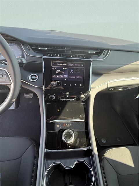 new 2025 Jeep Grand Cherokee L car, priced at $33,955