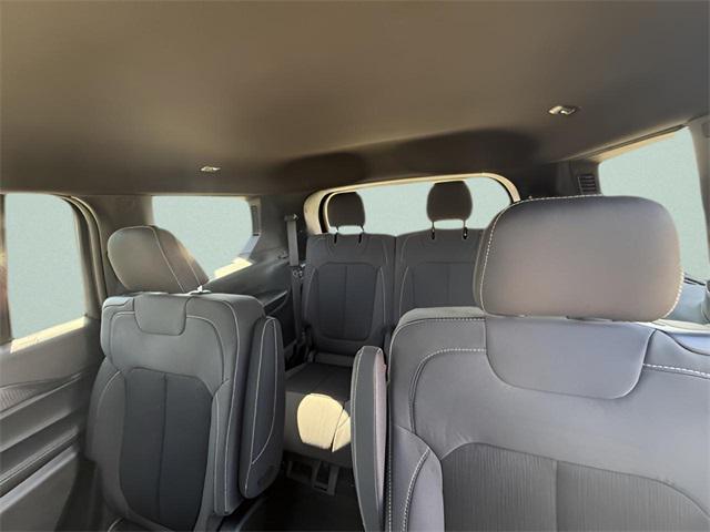 new 2025 Jeep Grand Cherokee L car, priced at $33,955