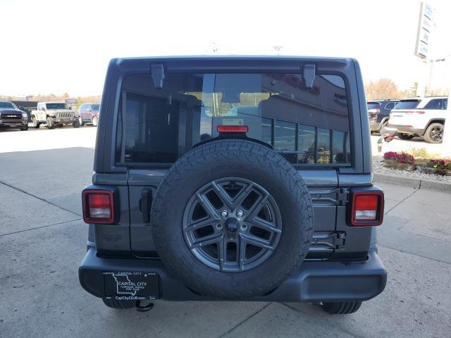 new 2024 Jeep Wrangler car, priced at $40,000