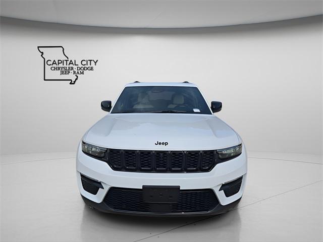 new 2025 Jeep Grand Cherokee car, priced at $46,815