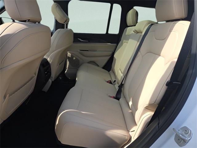 new 2025 Jeep Grand Cherokee car, priced at $46,815