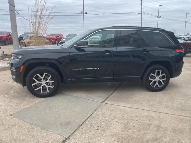 new 2024 Jeep Grand Cherokee car, priced at $38,235