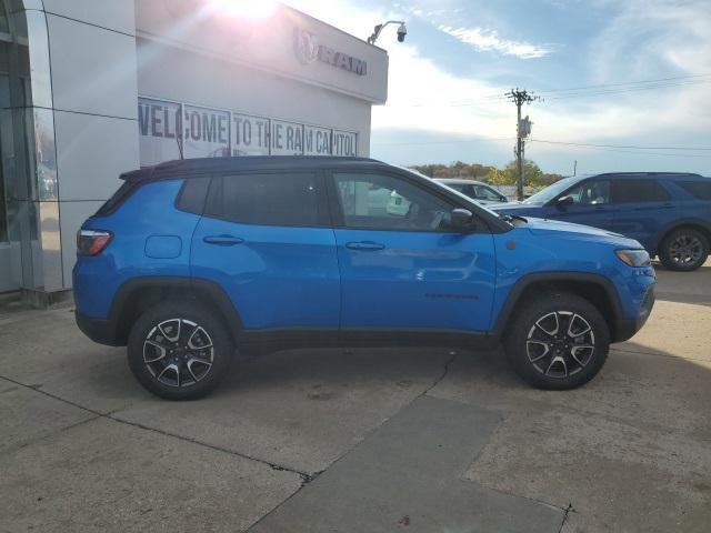 new 2025 Jeep Compass car, priced at $32,735