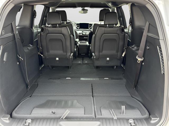 new 2026 Chrysler Pacifica car, priced at $36,315