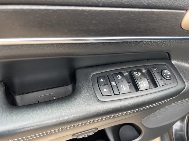 used 2017 Jeep Grand Cherokee car, priced at $14,757