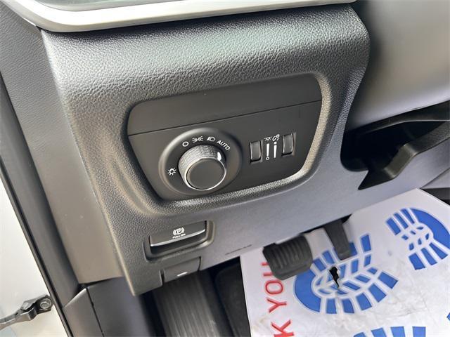 used 2025 Jeep Grand Cherokee L car, priced at $34,400