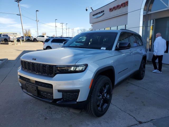 new 2025 Jeep Grand Cherokee L car, priced at $47,670