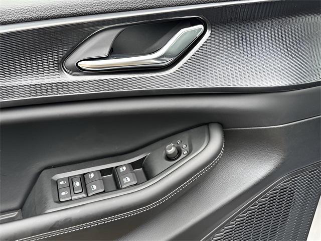 new 2025 Jeep Grand Cherokee car, priced at $33,840