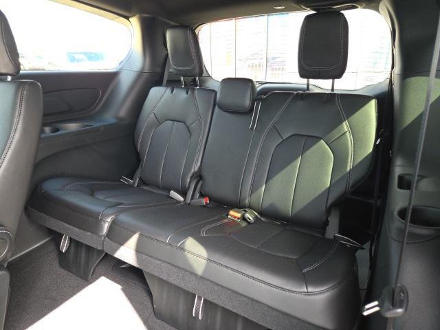 new 2025 Chrysler Pacifica car, priced at $42,527