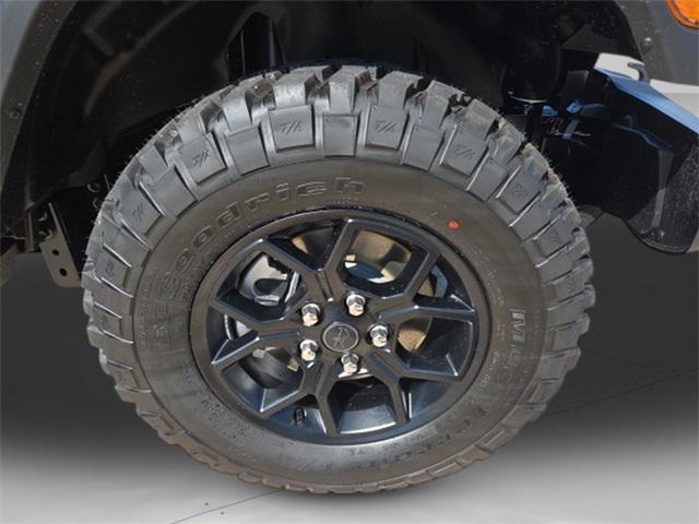 new 2025 Jeep Gladiator car, priced at $41,435