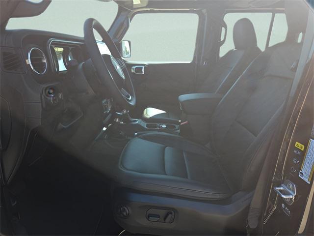 new 2025 Jeep Gladiator car, priced at $41,435