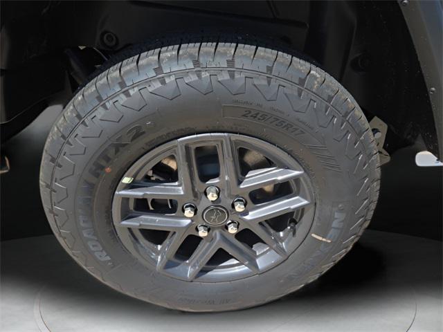 new 2025 Jeep Wrangler car, priced at $39,080