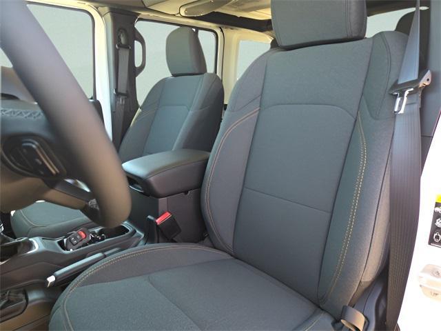 new 2025 Jeep Wrangler car, priced at $39,080