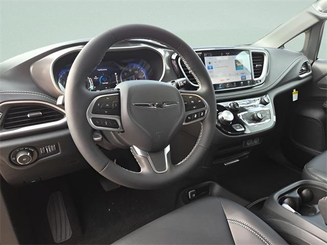 new 2025 Chrysler Pacifica car, priced at $41,720