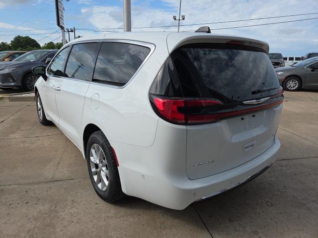 new 2025 Chrysler Pacifica car, priced at $41,720
