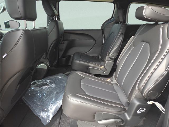new 2025 Chrysler Pacifica car, priced at $41,720