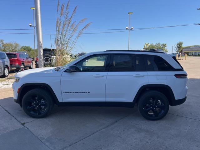 new 2025 Jeep Grand Cherokee car, priced at $45,935