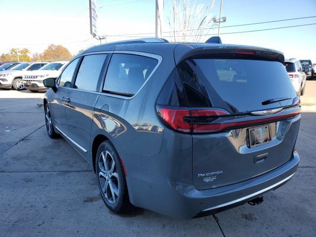 new 2025 Chrysler Pacifica car, priced at $52,620