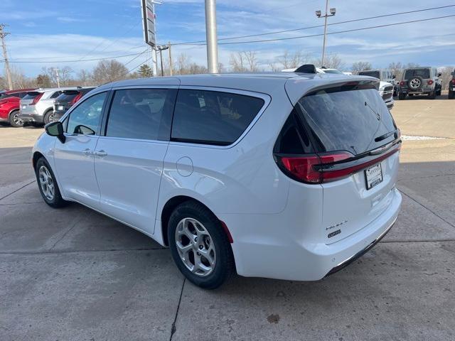 new 2024 Chrysler Pacifica car, priced at $45,511