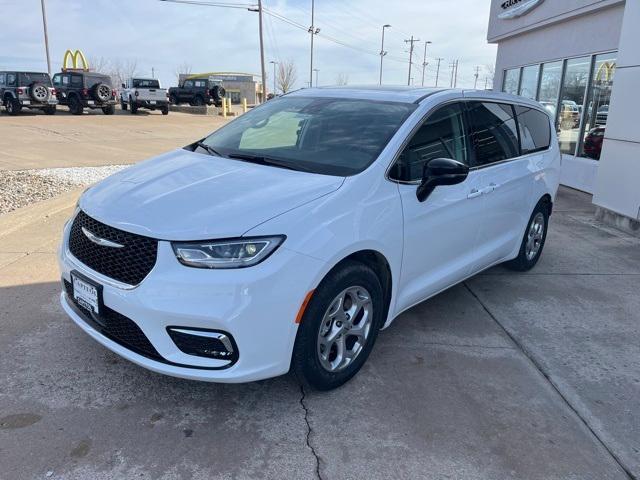 new 2024 Chrysler Pacifica car, priced at $45,511