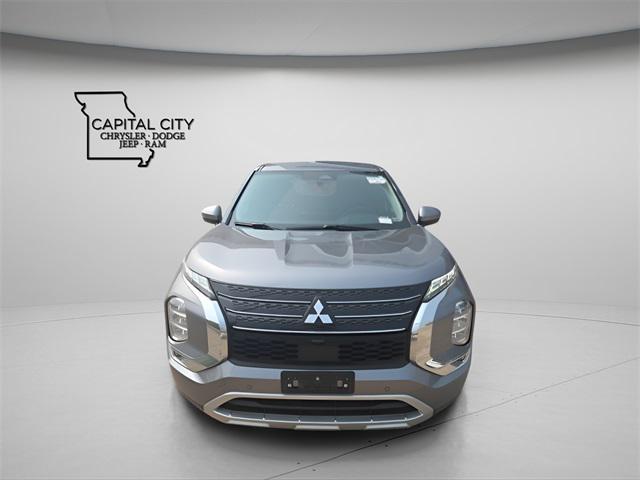 used 2023 Mitsubishi Outlander car, priced at $23,019