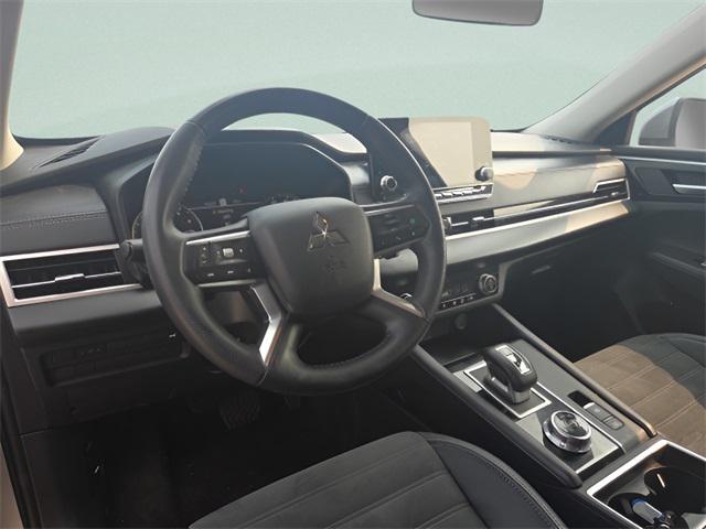 used 2023 Mitsubishi Outlander car, priced at $23,019
