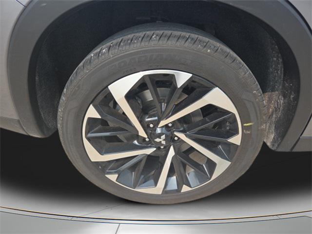used 2023 Mitsubishi Outlander car, priced at $23,019