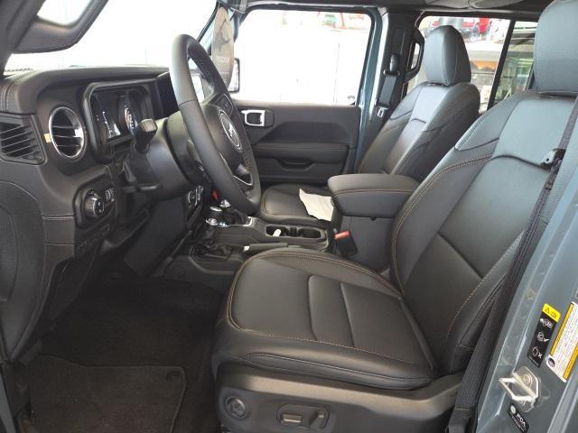 new 2025 Jeep Gladiator car, priced at $41,435
