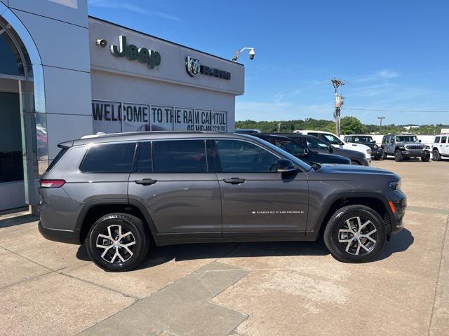 new 2024 Jeep Grand Cherokee L car, priced at $42,160