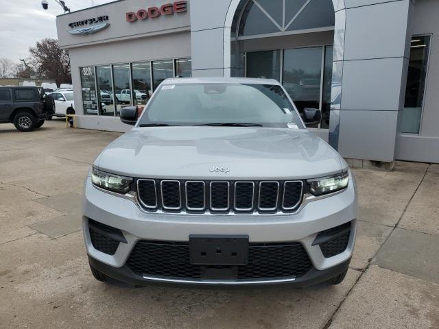 new 2025 Jeep Grand Cherokee car, priced at $45,390