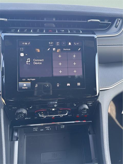 new 2025 Jeep Grand Cherokee car, priced at $37,840