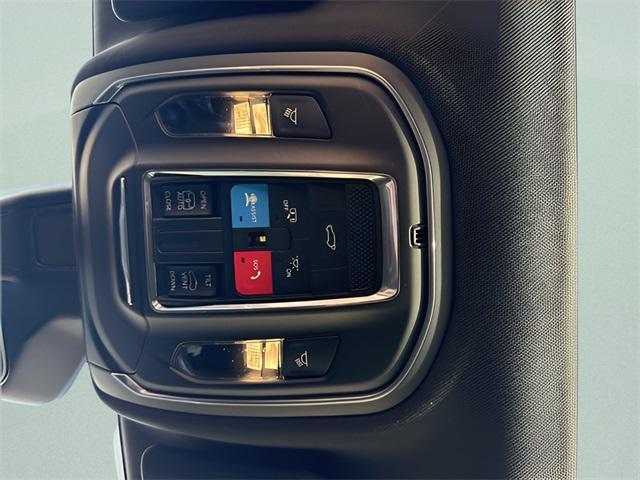 new 2025 Jeep Grand Cherokee car, priced at $37,840