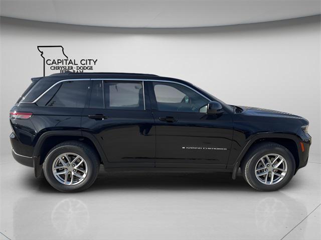 new 2025 Jeep Grand Cherokee car, priced at $37,840