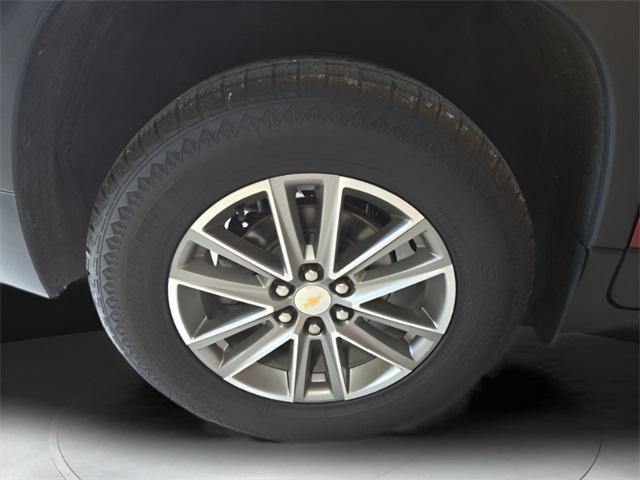 used 2023 Chevrolet Traverse car, priced at $25,136