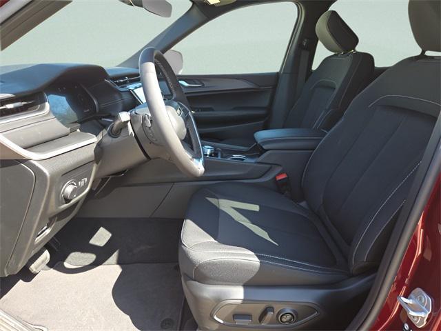 new 2025 Jeep Grand Cherokee L car, priced at $37,425
