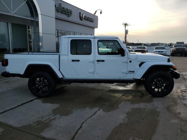 new 2025 Jeep Gladiator car, priced at $39,290