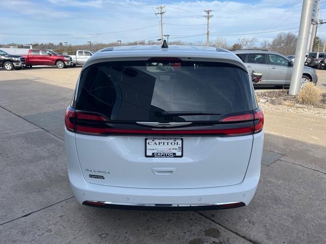 new 2024 Chrysler Pacifica car, priced at $40,731