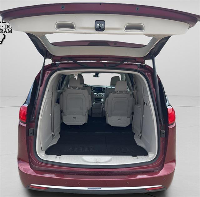 used 2017 Chrysler Pacifica car, priced at $9,969