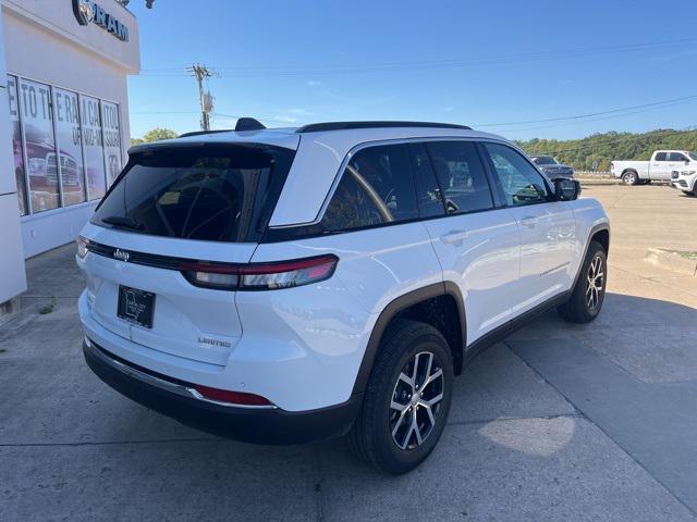 new 2025 Jeep Grand Cherokee car, priced at $44,710