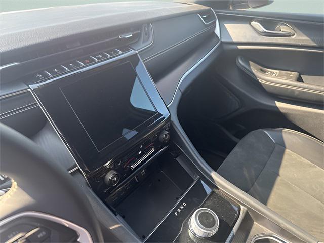 used 2024 Jeep Grand Cherokee car, priced at $27,107