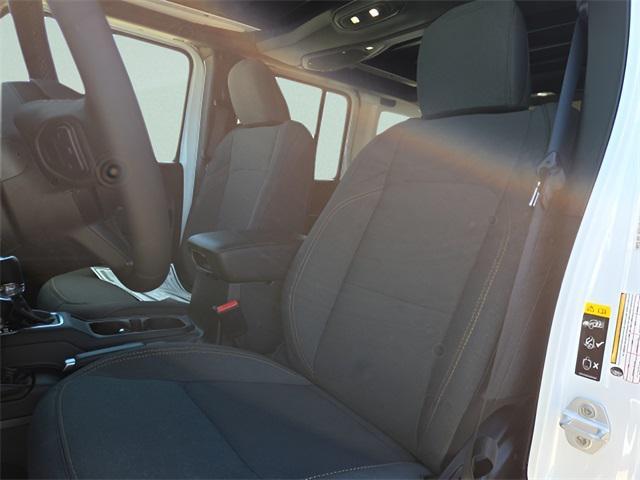 new 2025 Jeep Wrangler car, priced at $46,800